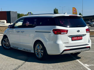 KIA Carnival foto 6