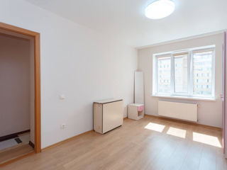 Apartament cu 2 camere, 74 m², Buiucani, Chișinău foto 12