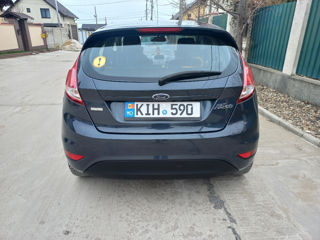 Ford Fiesta foto 4