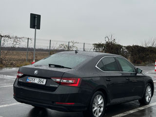 Skoda Superb foto 3