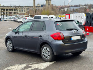 Toyota Auris foto 8