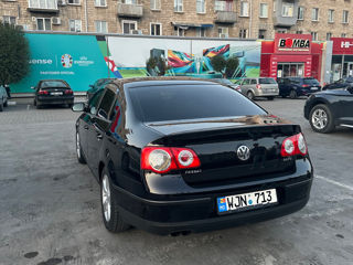 Volkswagen Passat foto 2