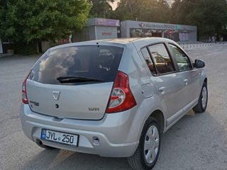 Dacia Sandero foto 4