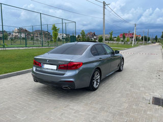 BMW 5 Series foto 3