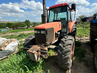 Kubota M105S