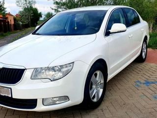 Skoda Superb foto 1