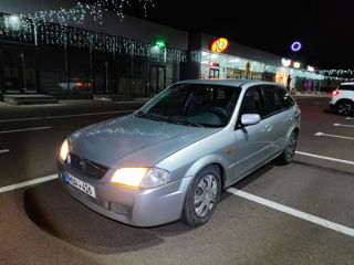 Mazda 323 foto 2