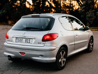 Peugeot 206 foto 2