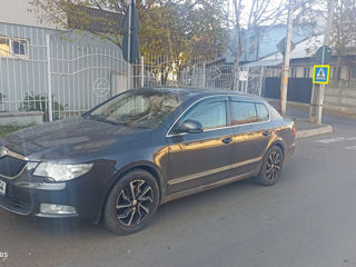 Skoda Superb foto 2