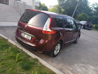 Renault Grand Scenic foto 2