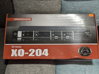 XO-204,b2 bass,pro-eq2.Nylon pick's.
