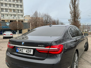 BMW 7 Series foto 2