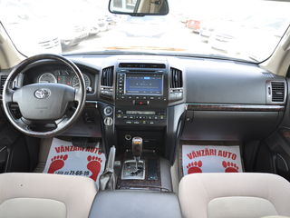 Toyota Land Cruiser foto 7