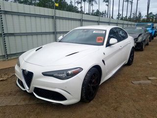 Alfa Romeo Giulia foto 2