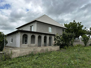 Casa în 2 nivele în orasul Ghindesti фото 0