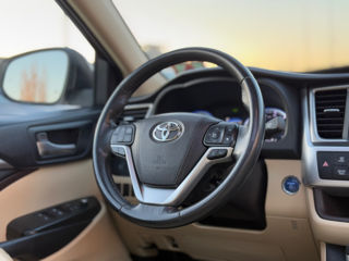 Toyota Highlander foto 8