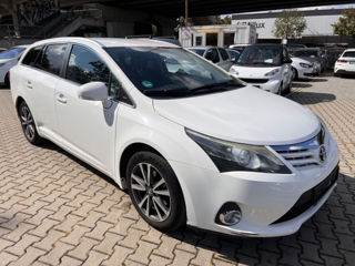 Toyota Avensis foto 3