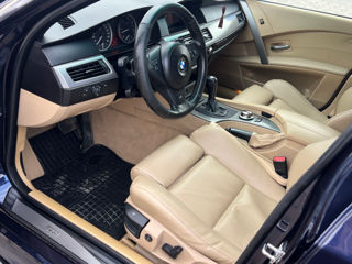 BMW 5 Series foto 7