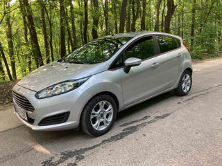 Ford Fiesta foto 3