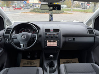 Volkswagen Touran foto 10