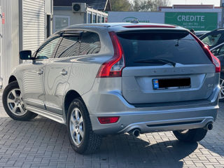 Volvo XC60 фото 3