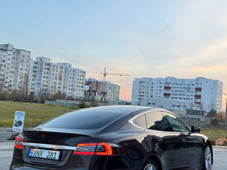 Tesla Model S foto 3