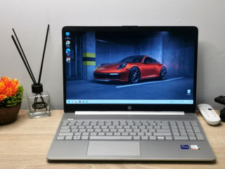 HP Laptop 15 (i7-1255U 12CPUs  /16Gb RAM/ 1Tb NVMe/ 15.6 FHD IPS)