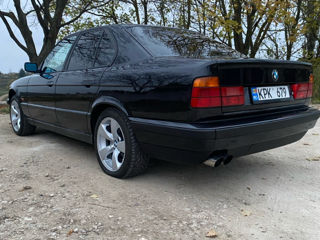 BMW 5 Series foto 5