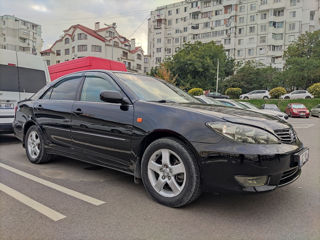 Toyota Camry foto 2