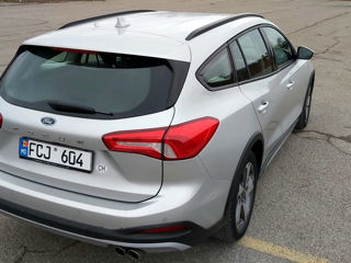 Ford Focus Wagon foto 3