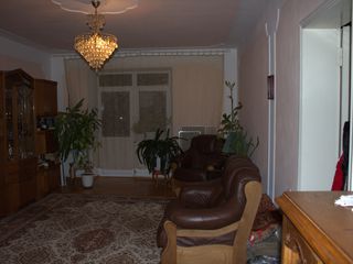 Продается уютный дом в  центре Ставчен . foto 9
