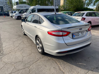 Ford Fusion foto 9