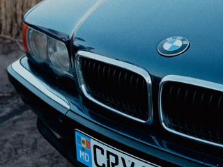 BMW 7 Series foto 2