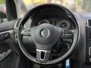 Volkswagen Touran foto 11