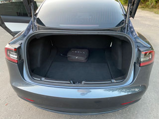 Tesla Model 3 foto 10