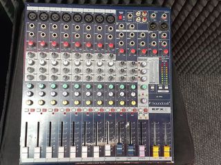 Se vinde mixer pasiv Soundcraft EFX 8 foto 2