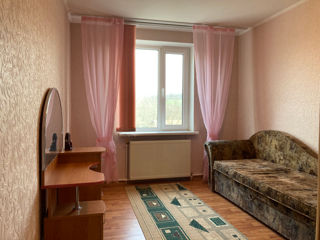 Apartament cu 4 camere, 82 m², Periferie, Cahul foto 3
