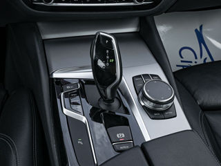 BMW 5 Series foto 14