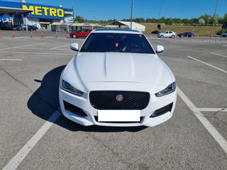 Jaguar XE foto 5