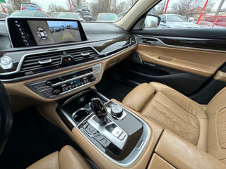 BMW 7 Series foto 14