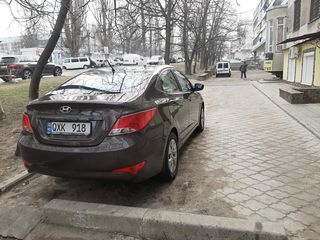 Hyundai Solaris foto 3