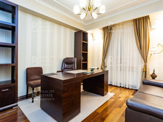 Apartament cu 2 camere, 157 m², Centru, Chișinău foto 11