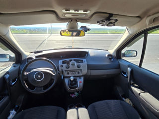 Renault Grand Scenic foto 9