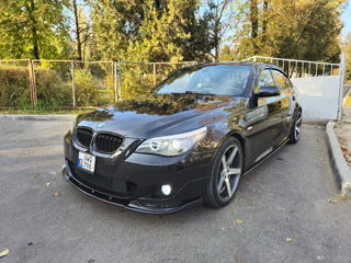 BMW 5 Series foto 2