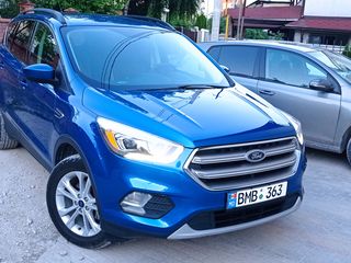 Ford Kuga foto 2