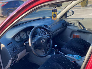 Mazda 323 foto 3