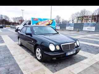 Mercedes E-Class foto 5