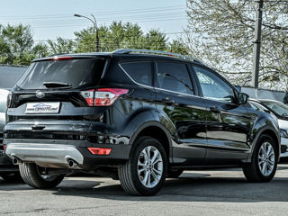 Ford Kuga foto 2