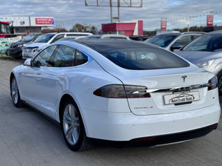 Tesla Model S foto 6