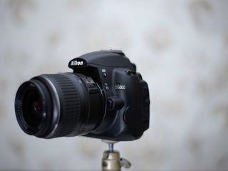 Nikon D5000 Kit foto 1